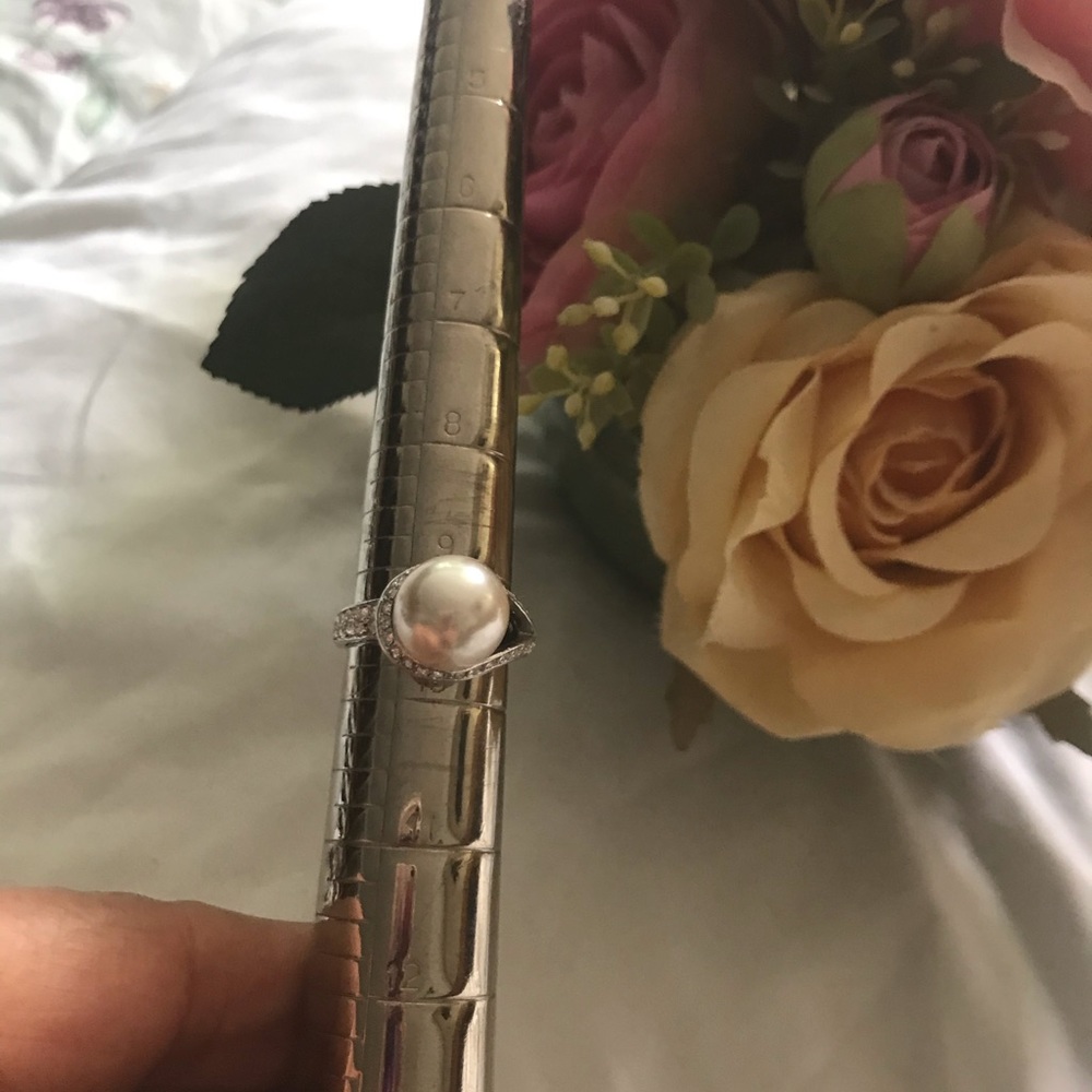 Ring - Picture 3 of 4